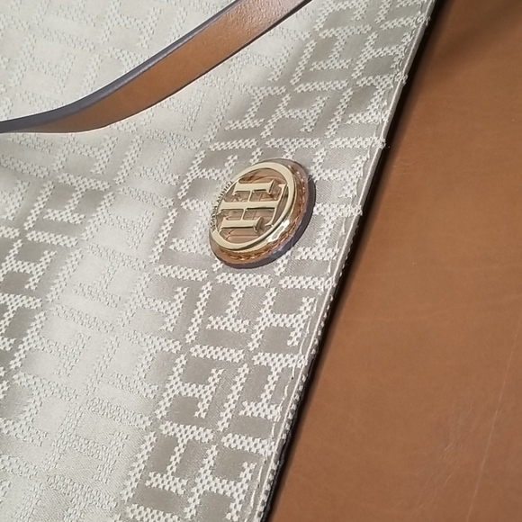 Tommy Hilfiger Large Bag with pouch - Picture 4 of 8